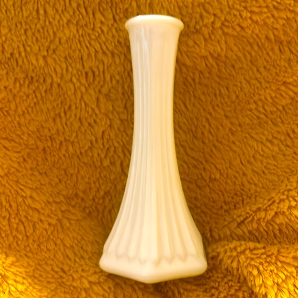E.O. Brody Co. Cleveland, Ohio USA Milk Glass Vase